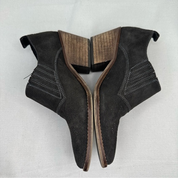 Anthropologie Sixtyseven Gray Suede Cowgirl Ankle Bootie 6 - Picture 5 of 11